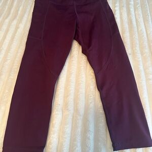 ZYIA Women's Plum Capris